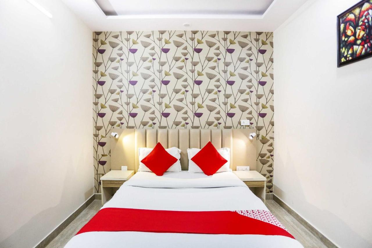 Hotel O Hotel Paradise Indraprastha Buitenkant foto