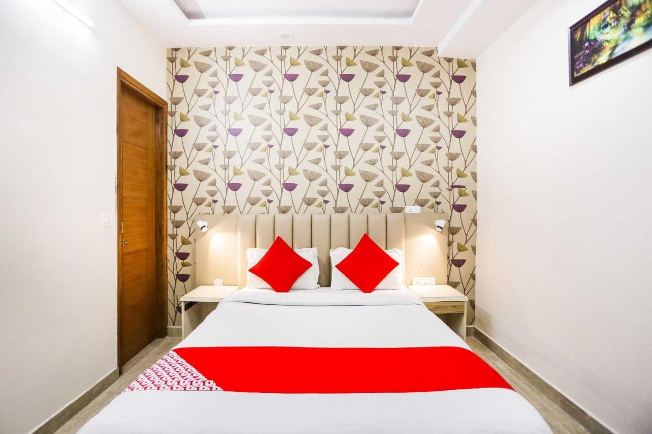 Hotel O Hotel Paradise Indraprastha Buitenkant foto