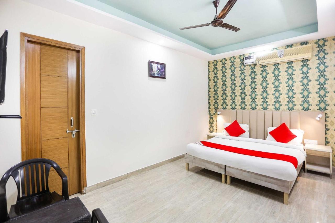 Hotel O Hotel Paradise Indraprastha Buitenkant foto