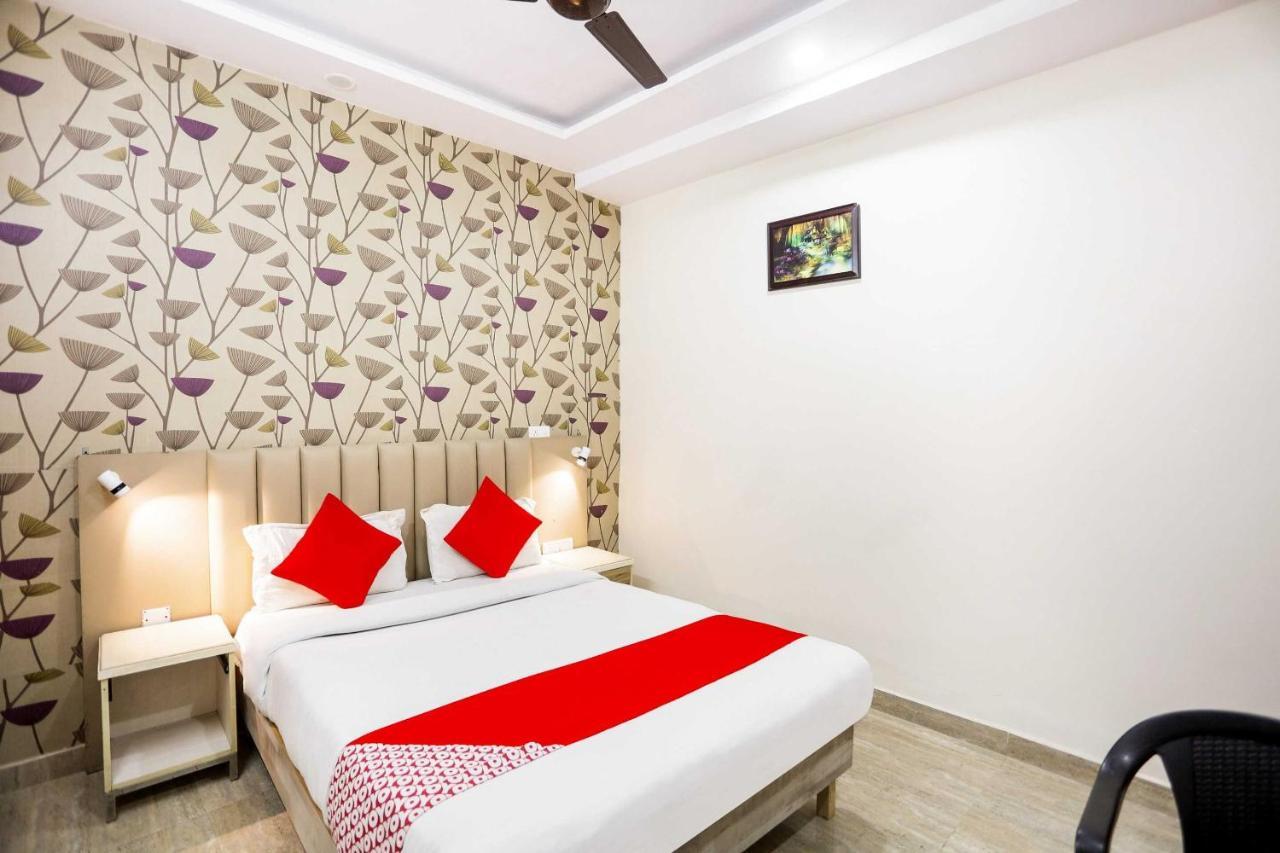 Hotel O Hotel Paradise Indraprastha Buitenkant foto