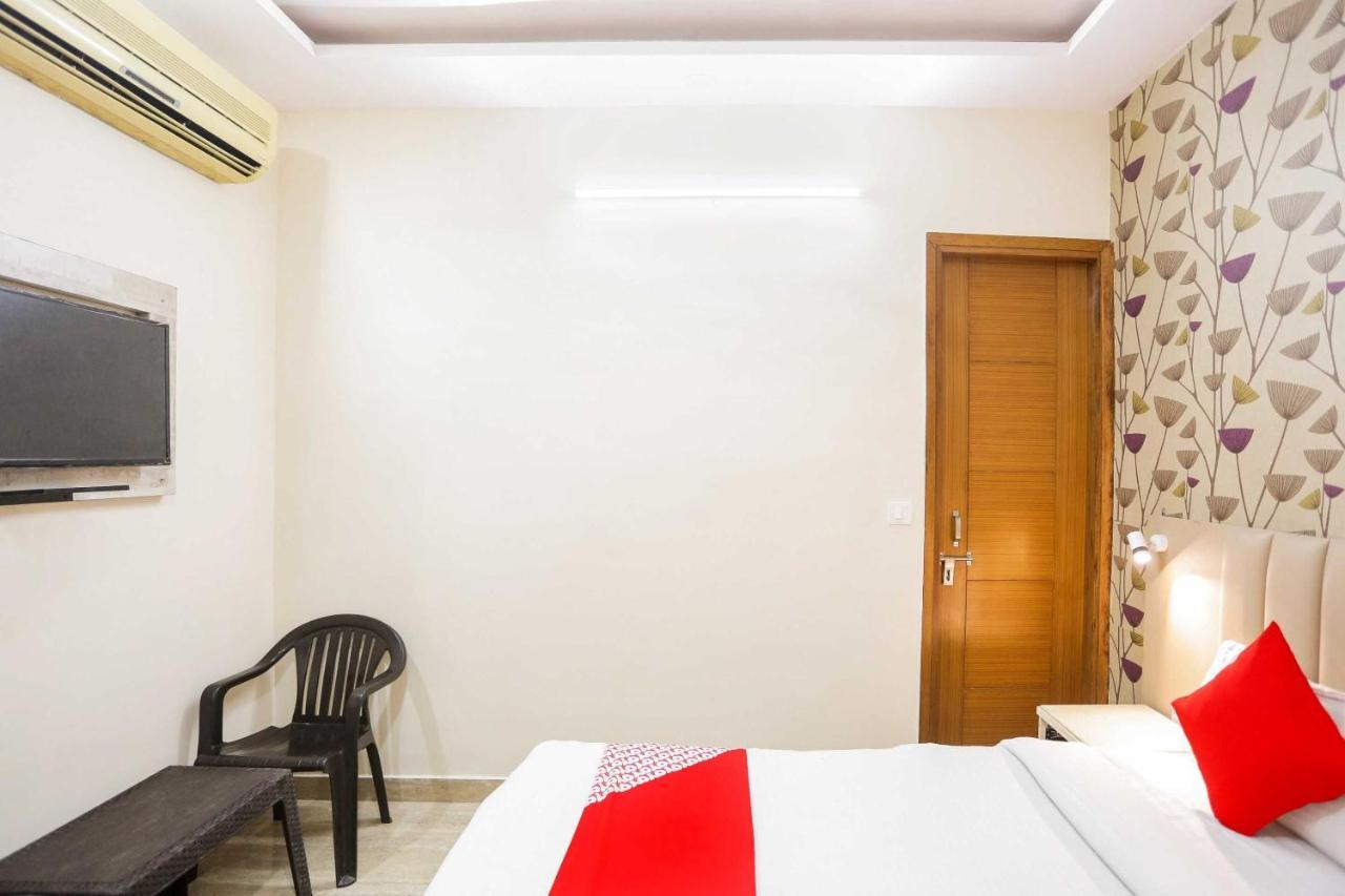 Hotel O Hotel Paradise Indraprastha Buitenkant foto