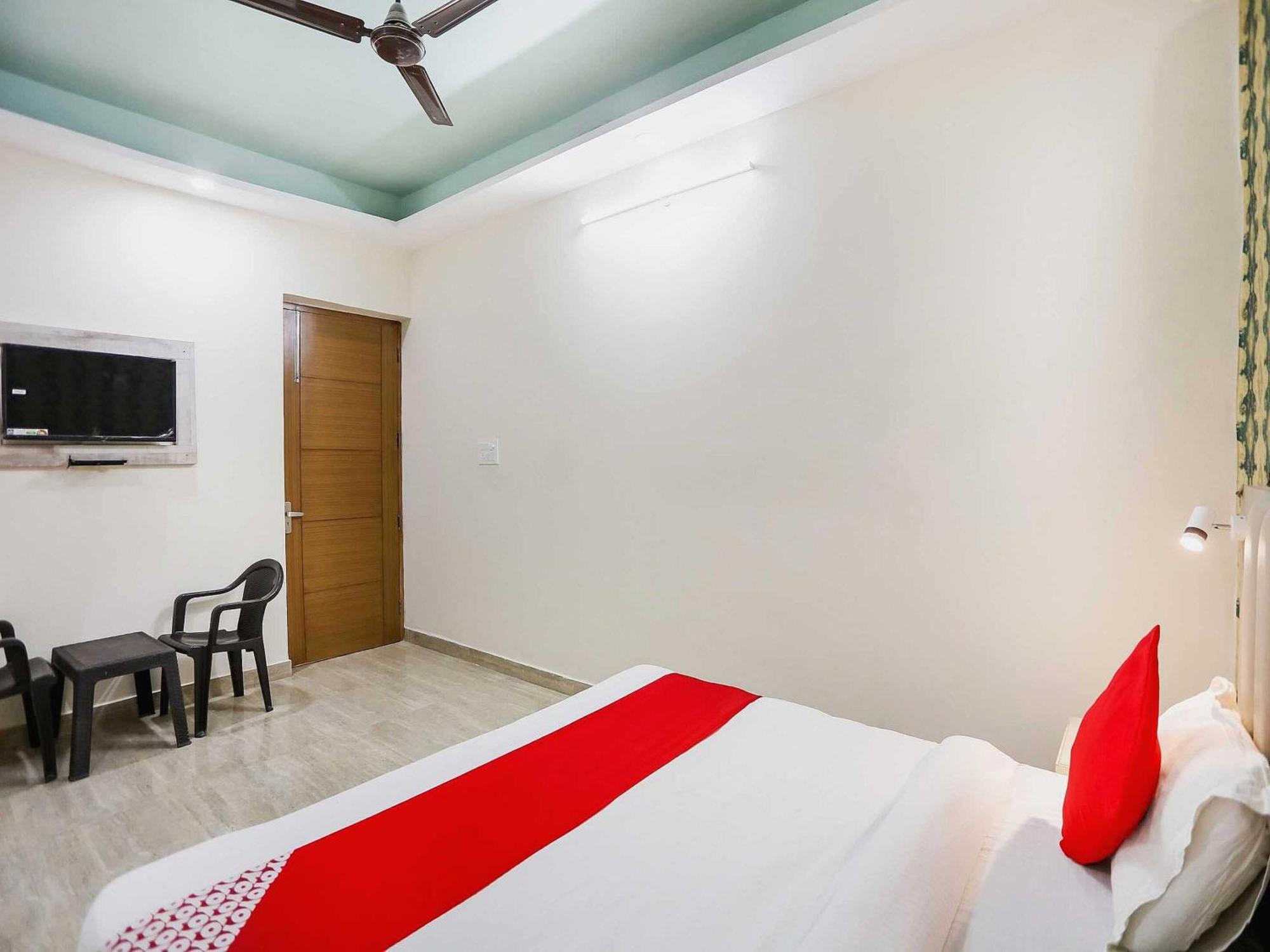 Hotel O Hotel Paradise Indraprastha Buitenkant foto