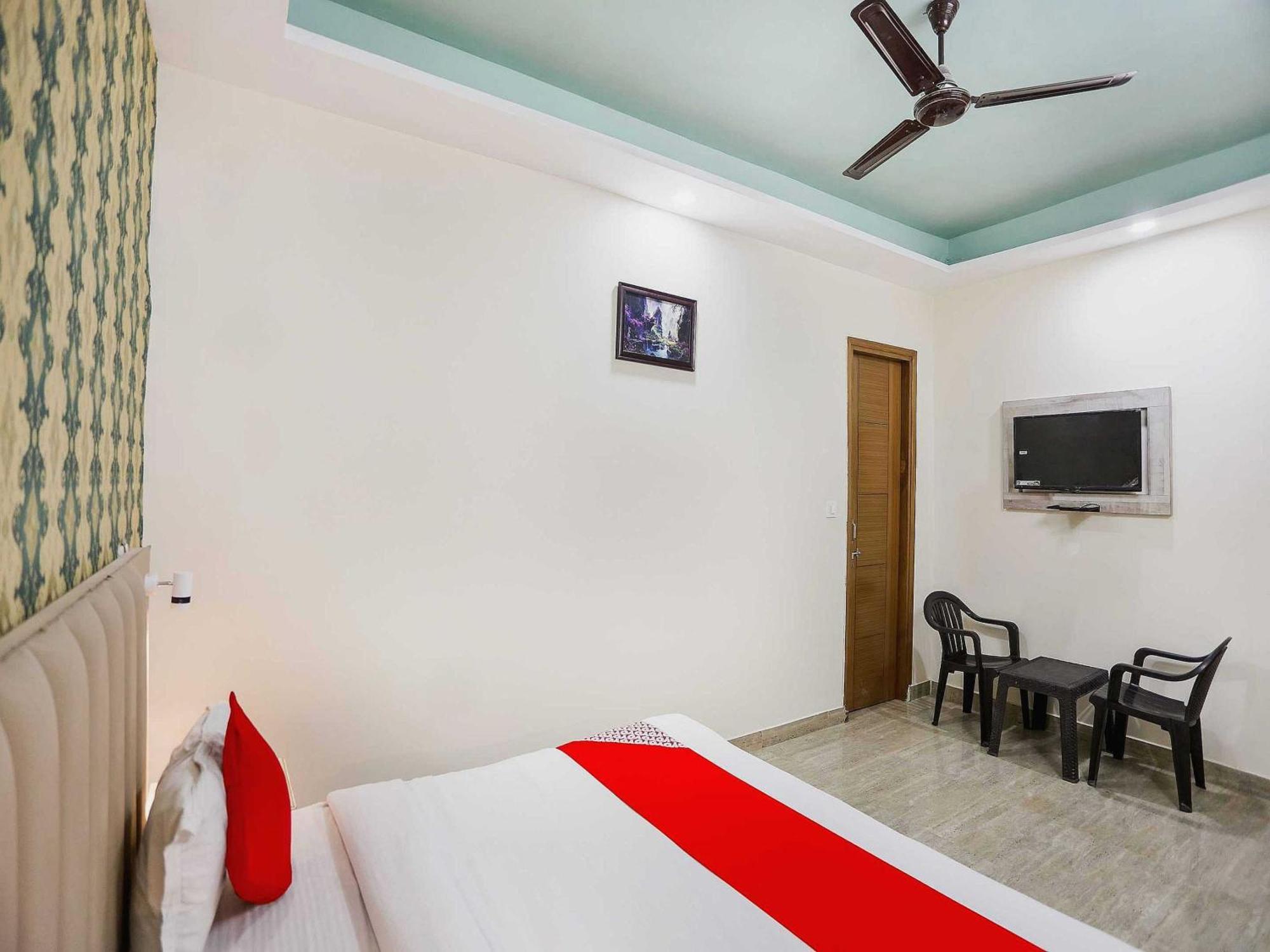 Hotel O Hotel Paradise Indraprastha Buitenkant foto
