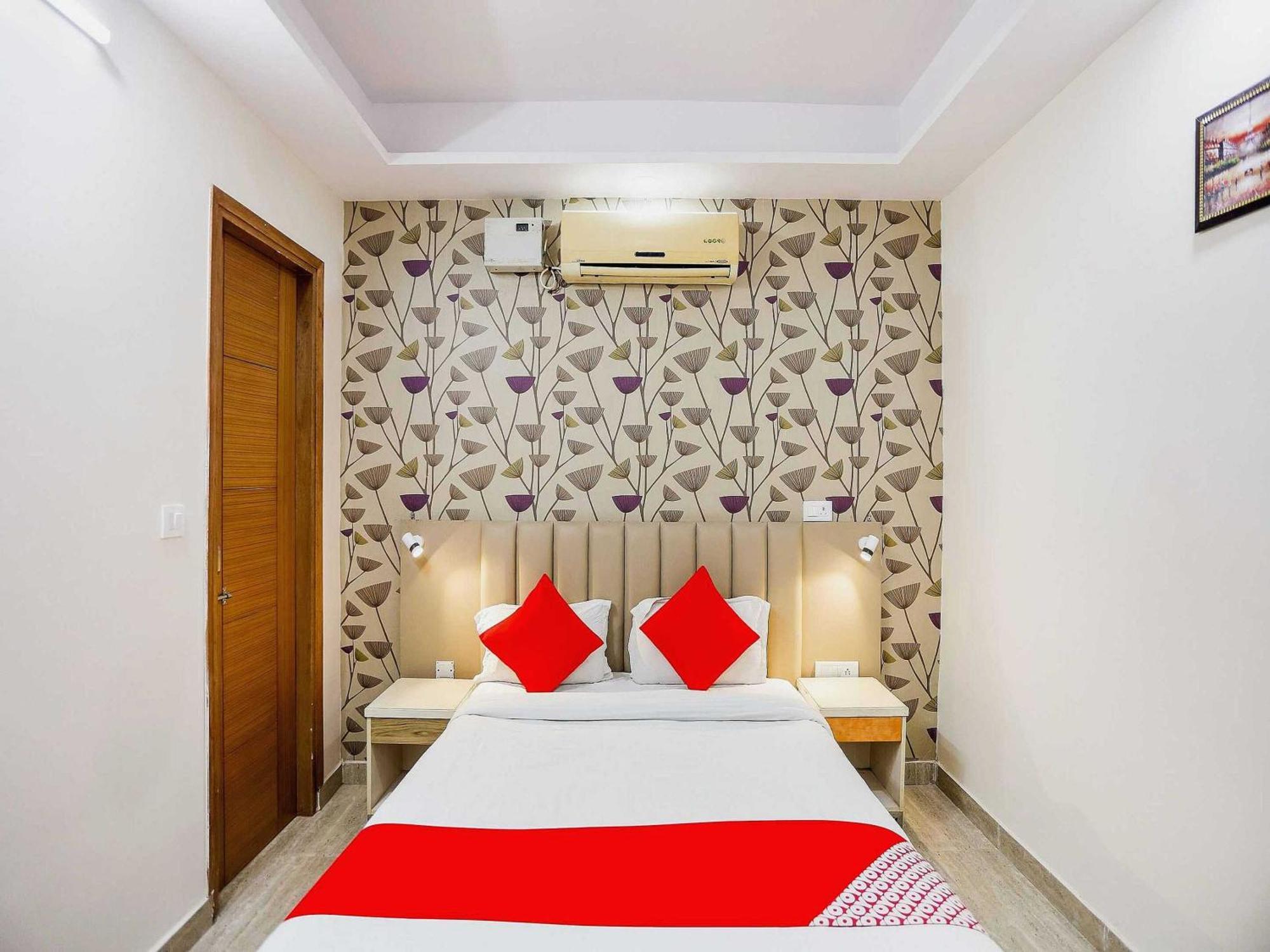 Hotel O Hotel Paradise Indraprastha Buitenkant foto